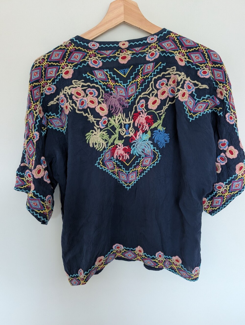 Johnny Was Blouse Women Blue Sz S Tuscany Night Embroidered Oversized Button-Up - Picture 10 of 12